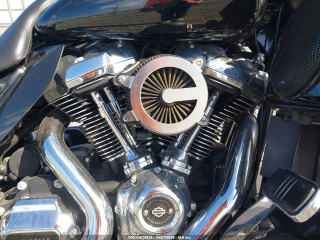 2019 HARLEY-DAVIDSON FLTRX 1HD1KHC13KB613303 Photo 7