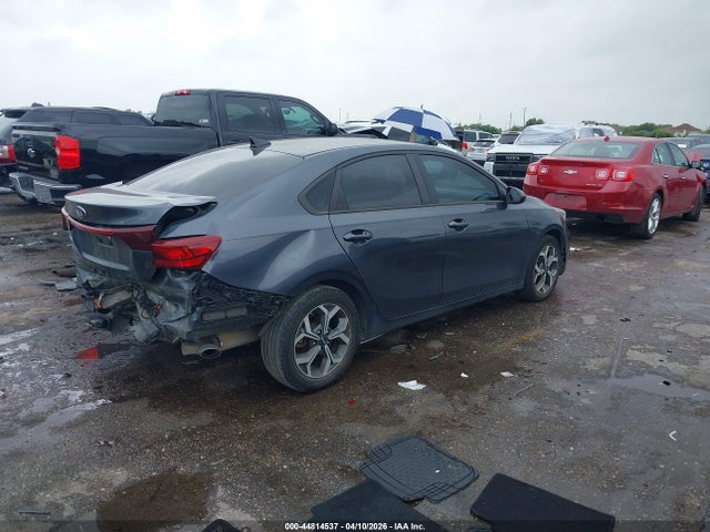 2020 Kia Forte Lxs მანქანა იყიდება აუქციონზე, vin: 3KPF24AD3LE256741, აუქციონის ნომერი: 44814537