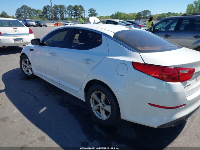 Продажа на аукционе авто 2015 Kia Optima Lx, vin: KNAGM4A74F5620221, номер лота: 44814581