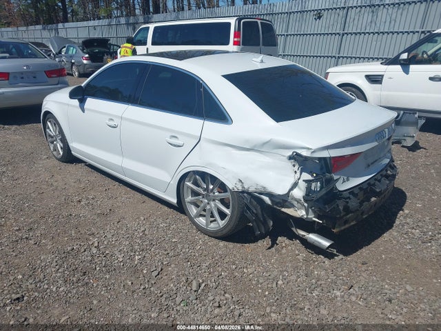 44814650 :رقم المزاد ، WAUEFGFF2F1048365 vin ، 2015 Audi A3 2.0t Premium مزاد بيع