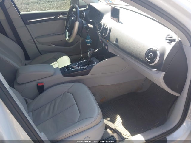 44814650 :رقم المزاد ، WAUEFGFF2F1048365 vin ، 2015 Audi A3 2.0t Premium مزاد بيع