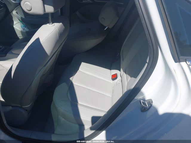 44814650 :رقم المزاد ، WAUEFGFF2F1048365 vin ، 2015 Audi A3 2.0t Premium مزاد بيع