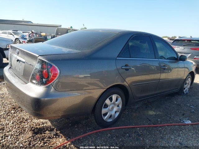 2003 Toyota Camry Le მანქანა იყიდება აუქციონზე, vin: 4T1BE32K83U656563, აუქციონის ნომერი: 44814669