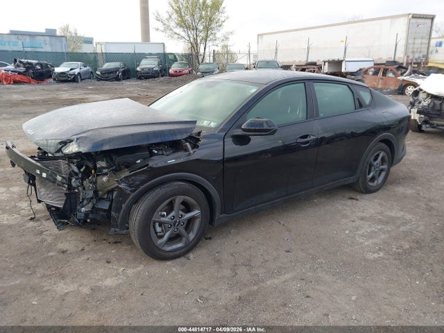 2025 Kia K4 Lxs მანქანა იყიდება აუქციონზე, vin: 3KPFT4DE3SE093878, აუქციონის ნომერი: 44814717