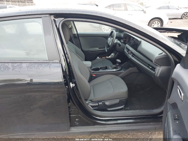 2025 Kia K4 Lxs მანქანა იყიდება აუქციონზე, vin: 3KPFT4DE3SE093878, აუქციონის ნომერი: 44814717