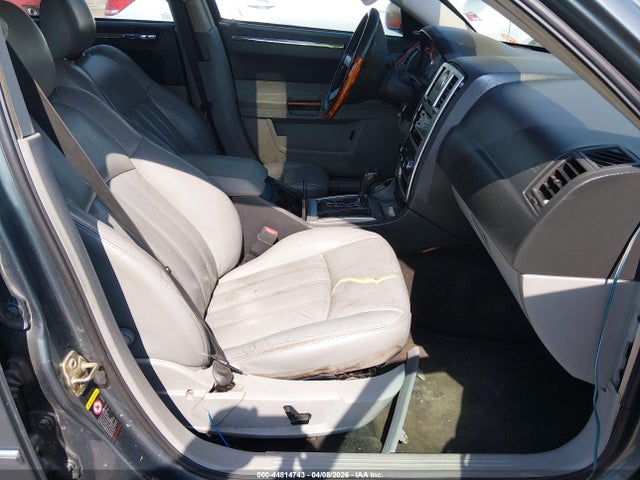 Продажа на аукционе авто 2006 Chrysler 300c, vin: 2C3LA63H96H212662, номер лота: 44814743
