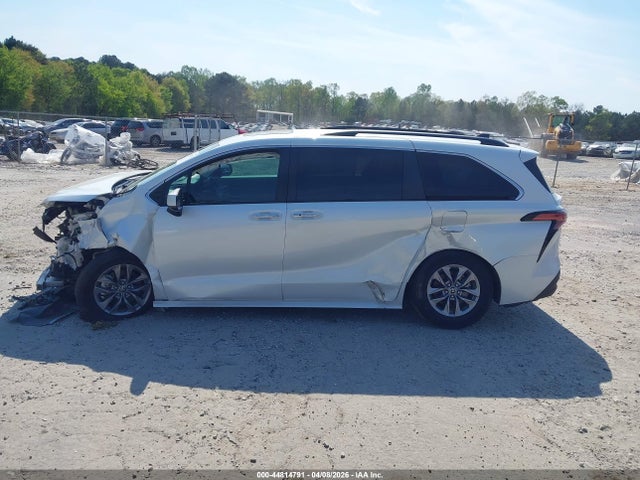 44814791 :رقم المزاد ، 5TDYRKEC0NS106234 vin ، 2022 Toyota Sienna Xle مزاد بيع