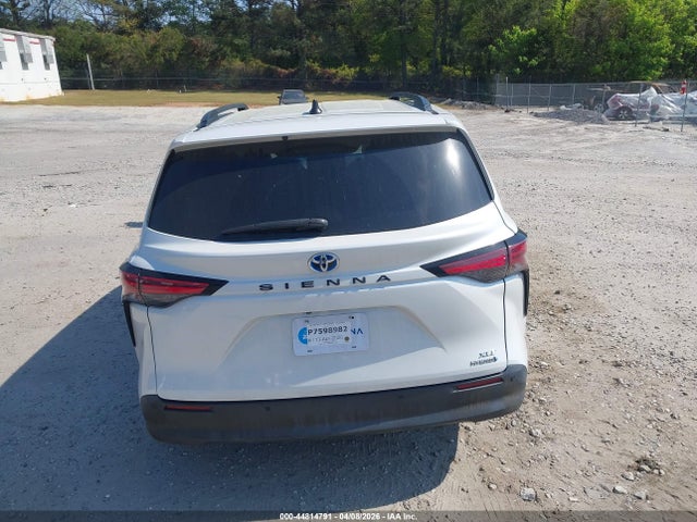 44814791 :رقم المزاد ، 5TDYRKEC0NS106234 vin ، 2022 Toyota Sienna Xle مزاد بيع
