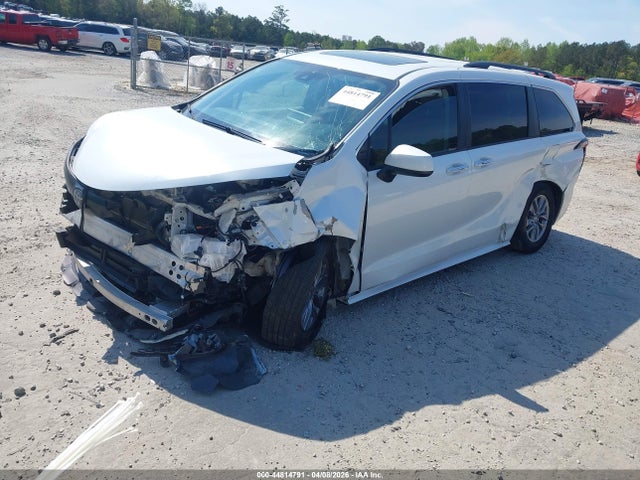 44814791 :رقم المزاد ، 5TDYRKEC0NS106234 vin ، 2022 Toyota Sienna Xle مزاد بيع