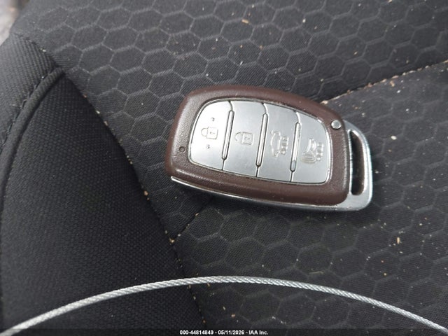 Aukcja sprzedaży 2019 Hyundai Elantra Value Edition, vin: 5NPD84LFXKH464890, numer aukcji: 44814849