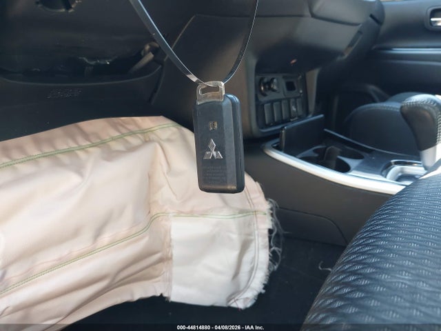 Продаж на аукціоні авто 2018 Mitsubishi Outlander Le, vin: JA4AD3A34JZ018267, номер лоту: 44814880