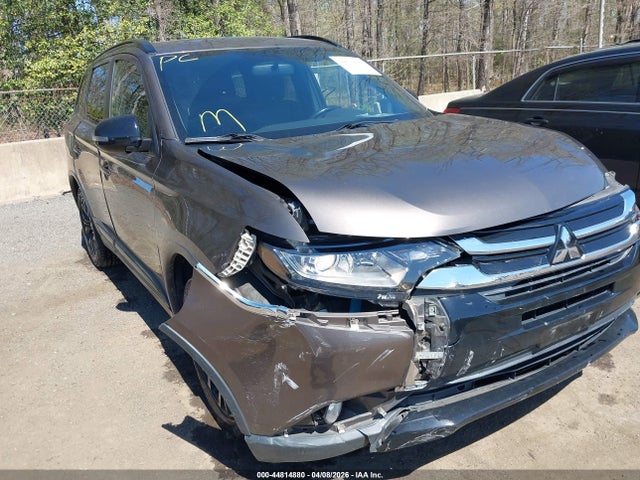 Продаж на аукціоні авто 2018 Mitsubishi Outlander Le, vin: JA4AD3A34JZ018267, номер лоту: 44814880