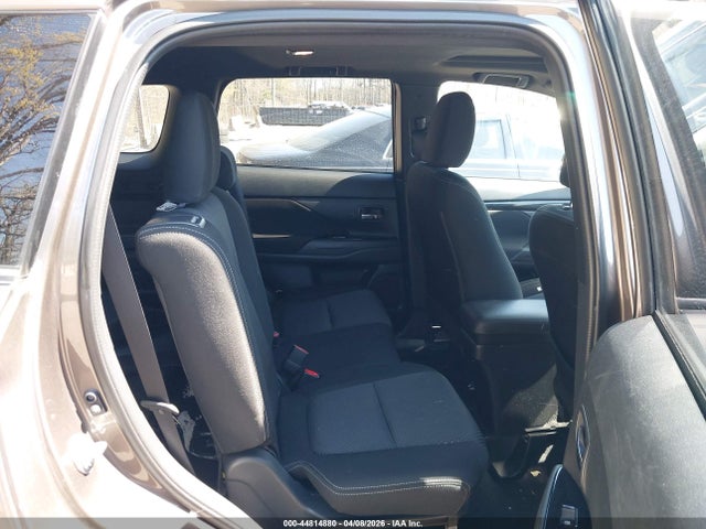 Продаж на аукціоні авто 2018 Mitsubishi Outlander Le, vin: JA4AD3A34JZ018267, номер лоту: 44814880