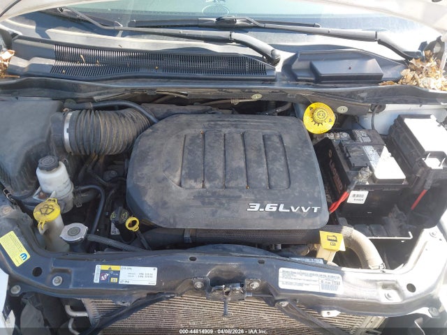Продаж на аукціоні авто 2015 Chrysler Town & Country Limited Platinum, vin: 2C4RC1GG4FR590564, номер лоту: 44814909