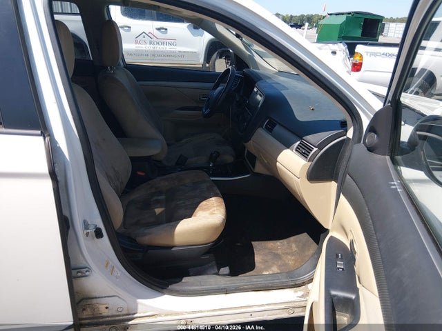 Продаж на аукціоні авто 2017 Mitsubishi Outlander Se, vin: JA4AD3A37HZ065321, номер лоту: 44814910
