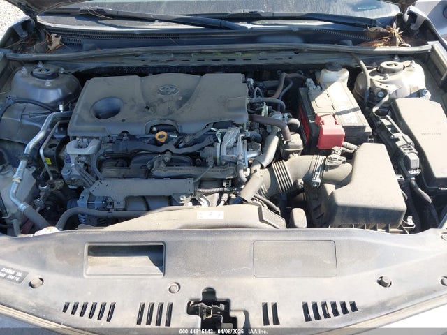 44815143 :رقم المزاد ، 4T1B11HK5JU669145 vin ، 2018 Toyota Camry Le مزاد بيع