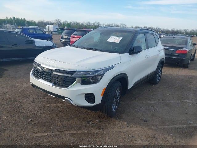 Продажа на аукционе авто 2024 Kia Seltos S, vin: KNDEUCAA7R7637474, номер лота: 44815176