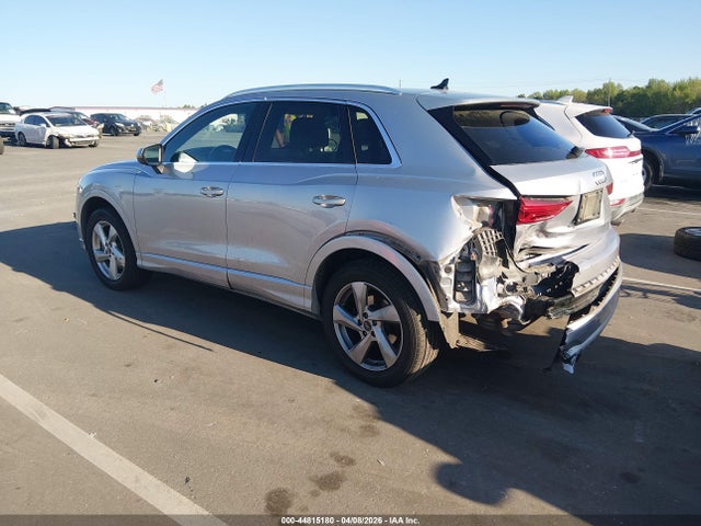 44815180 :رقم المزاد ، WA1AUCF35M1134881 vin ، 2021 Audi Q3 Premium 40 Tfsi Quattro Tiptronic مزاد بيع