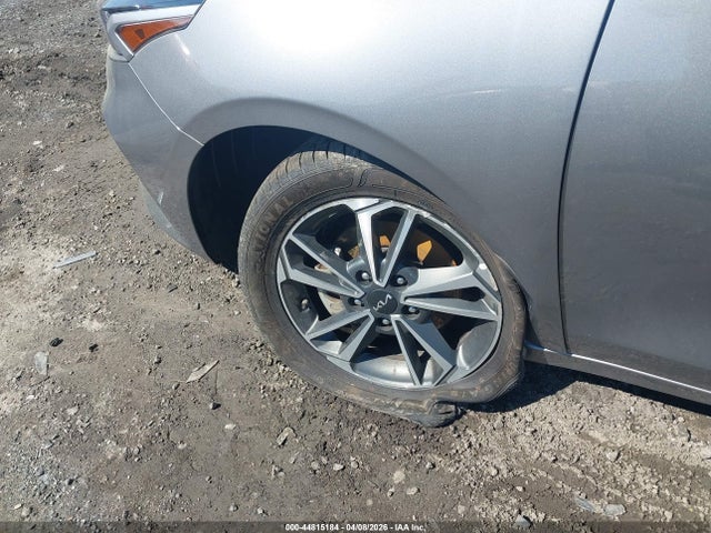 Продажа на аукционе авто 2023 Kia Forte Lxs, vin: 3KPF24AD5PE571806, номер лота: 44815184