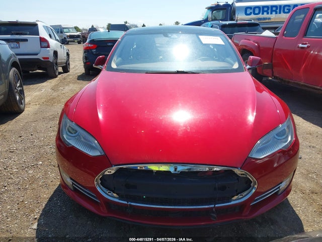 44815291 :رقم المزاد ، 5YJSA1H14FFP74870 vin ، 2015 Tesla Model S 60/70/85 مزاد بيع