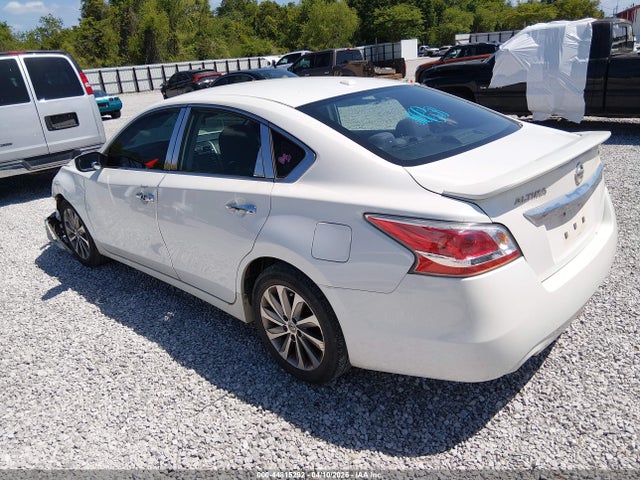 2015 Nissan Altima 2.5/2.5 S/2.5 Sl/2.5 Sv მანქანა იყიდება აუქციონზე, vin: 1N4AL3AP1FN379889, აუქციონის ნომერი: 44815292