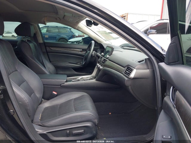Продажа на аукционе авто 2019 Honda Accord Touring 2.0t, vin: 1HGCV2F97KA017019, номер лота: 44815313