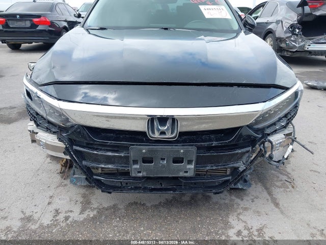 Продажа на аукционе авто 2019 Honda Accord Touring 2.0t, vin: 1HGCV2F97KA017019, номер лота: 44815313
