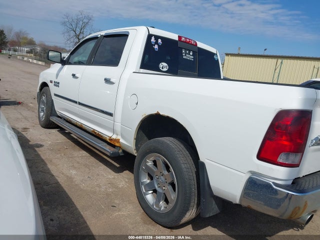 44815326 :رقم المزاد ، 1C6RR7LT5FS536992 vin ، 2015 Ram 1500 Slt مزاد بيع