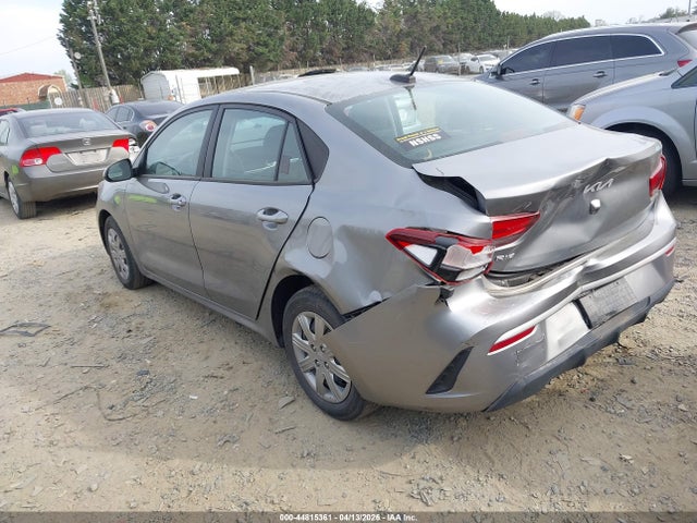 44815361 :رقم المزاد ، 3KPA24AD1NE487103 vin ، 2022 Kia Rio S مزاد بيع