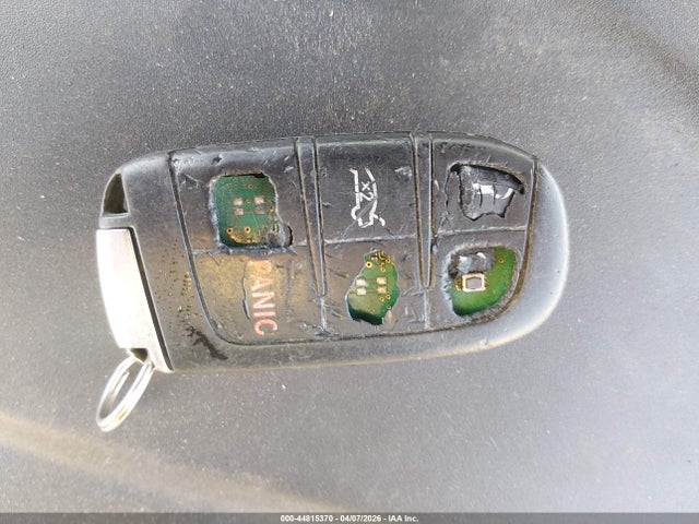 44815370 :رقم المزاد ، 1C3CCCAB1GN145586 vin ، 2016 Chrysler 200 Limited مزاد بيع