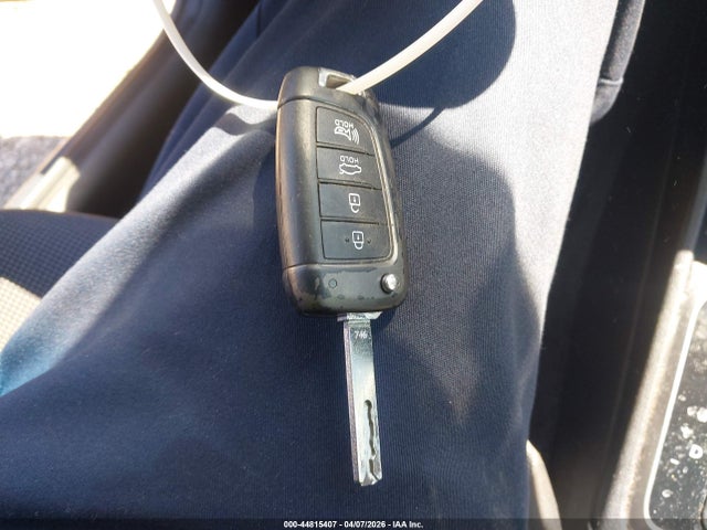 3KPC24A32JE026583 Hyundai Accent Sel