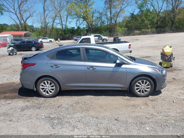 3KPC24A32JE026583 Hyundai Accent Sel