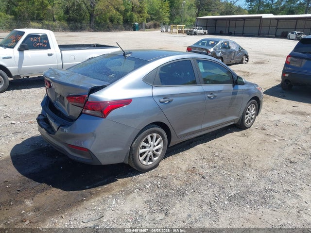 3KPC24A32JE026583 Hyundai Accent Sel