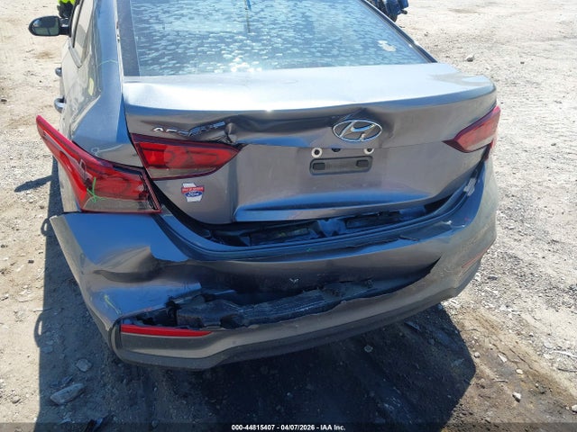 3KPC24A32JE026583 Hyundai Accent Sel