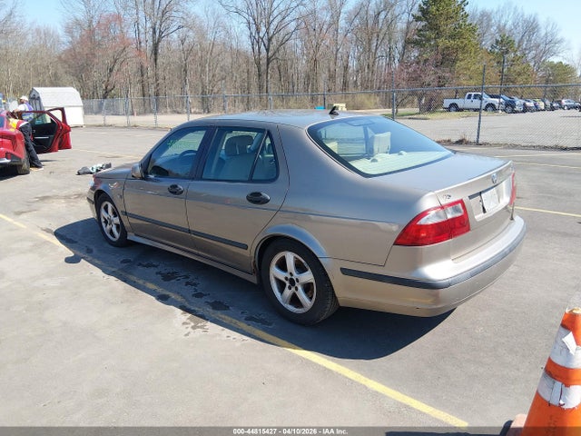 2004 SAAB 9-5 YS3ED49A943502015 Photo 2