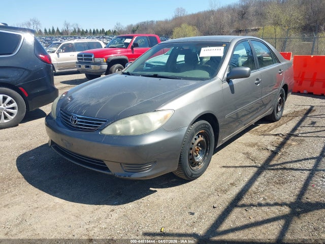 2006 TOYOTA CAMRY 4T1BE32KX6U708392 Photo 1