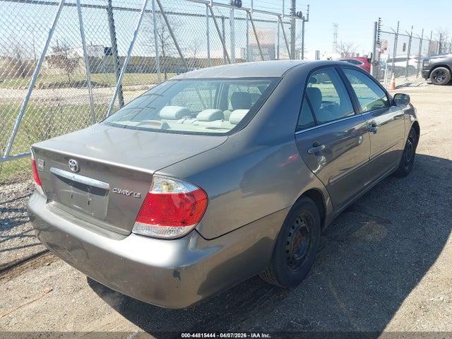 2006 TOYOTA CAMRY 4T1BE32KX6U708392 Photo 3
