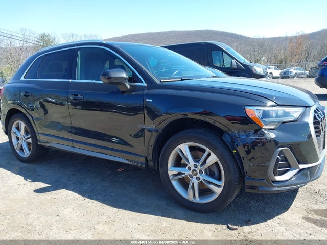 2021 Audi Q3 Premium 45 Tfsi S Line Quattro Tiptronic მანქანა იყიდება აუქციონზე, vin: WA1DECF3XM1108500, აუქციონის ნომერი: 44815483