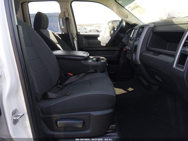 2022 Ram 1500 Classic Tradesman  4x2 6'4 Box მანქანა იყიდება აუქციონზე, vin: 1C6RR6FG1NS231500, აუქციონის ნომერი: 44815634