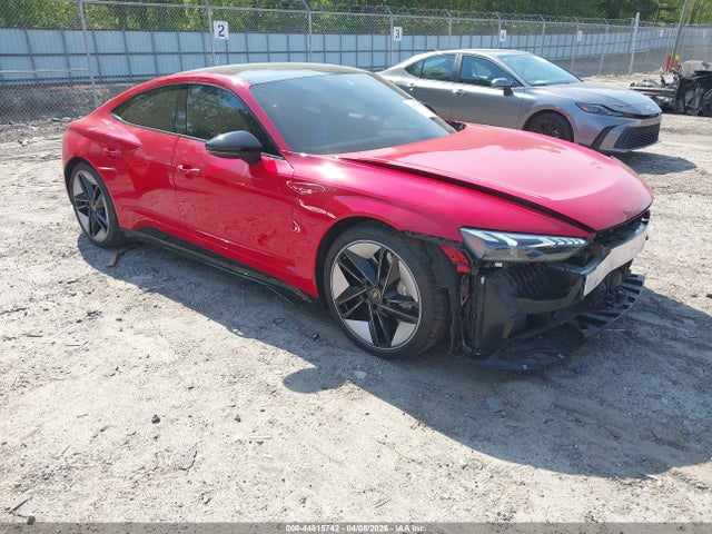 44815742 :رقم المزاد ، WAUBHBFW9P7900290 vin ، 2023 Audi Rs E-tron Gt Quattro مزاد بيع