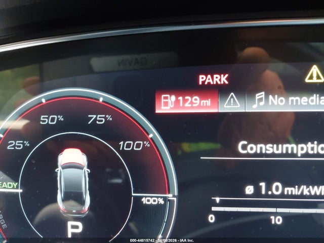 44815742 :رقم المزاد ، WAUBHBFW9P7900290 vin ، 2023 Audi Rs E-tron Gt Quattro مزاد بيع