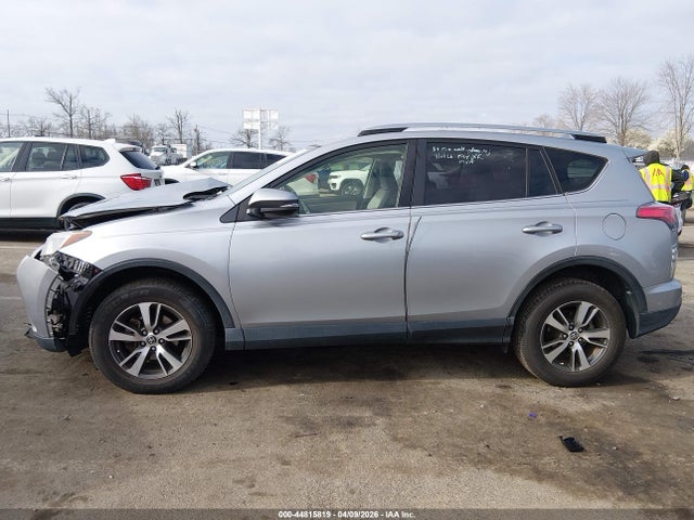 2018 Toyota Rav4 Xle მანქანა იყიდება აუქციონზე, vin: JTMRFREV5JJ211284, აუქციონის ნომერი: 44815819