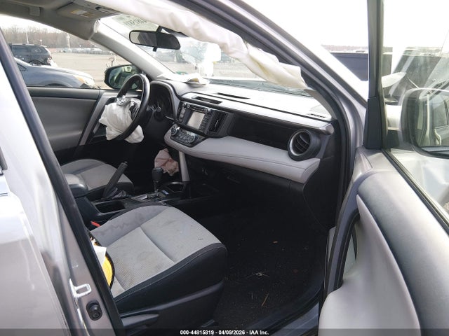 2018 Toyota Rav4 Xle მანქანა იყიდება აუქციონზე, vin: JTMRFREV5JJ211284, აუქციონის ნომერი: 44815819