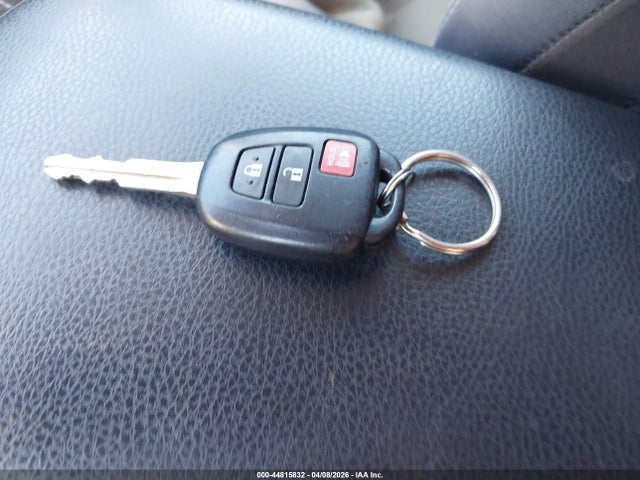 Toyota Rav4 Xle 2014 JTMRFREV1ED066006 Image 11