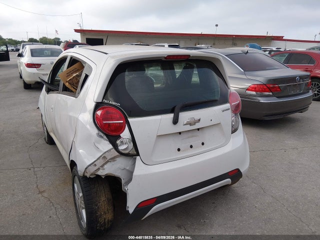 Chevrolet Spark 1lt Auto 2014 KL8CD6S93EC460588 Image 3