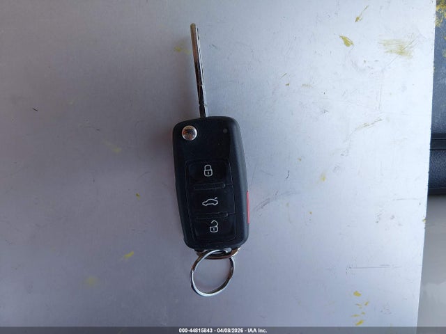 Продажа на аукционе авто 2015 Volkswagen Jetta 2.0l S, vin: 3VW2K7AJ7FM244282, номер лота: 44815843