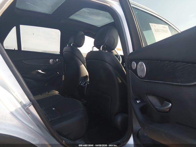 44815848 :رقم المزاد ، WDC0G4KB1HV005895 vin ، 2017 Mercedes-benz Glc 300 4matic مزاد بيع