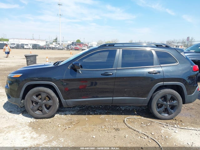 2016 Jeep Cherokee Altitude მანქანა იყიდება აუქციონზე, vin: 1C4PJMCS2GW119336, აუქციონის ნომერი: 44815881