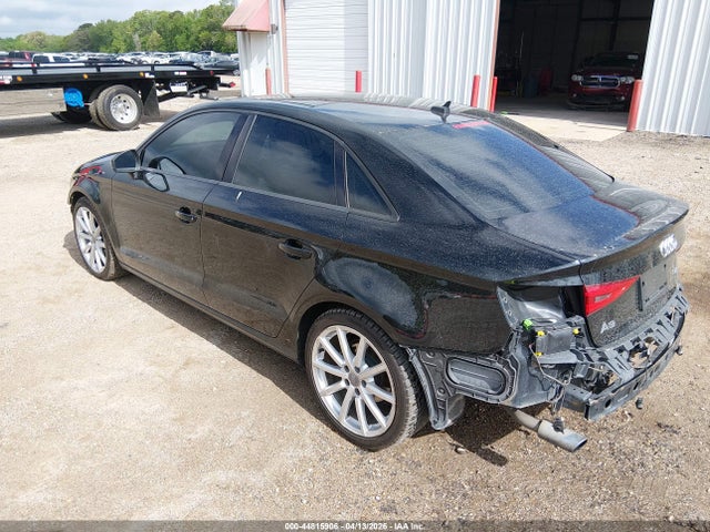 44815906 :رقم المزاد ، WAUBFGFF2F1045582 vin ، 2015 Audi A3 2.0t Premium مزاد بيع