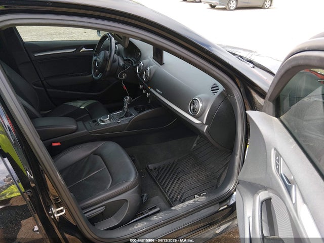 44815906 :رقم المزاد ، WAUBFGFF2F1045582 vin ، 2015 Audi A3 2.0t Premium مزاد بيع